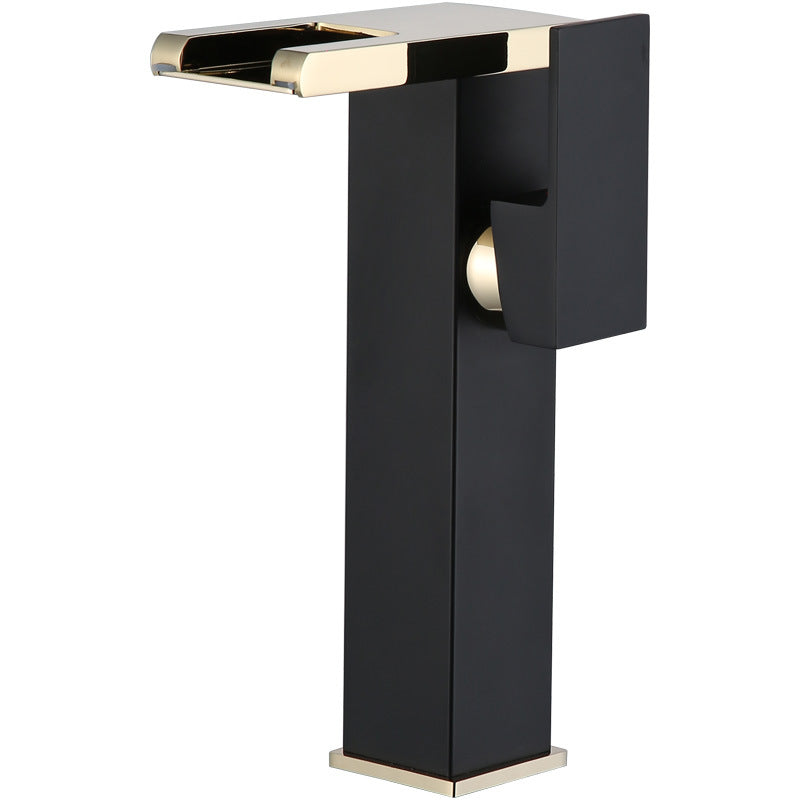LED Wasserfall Armatur für Waschtische – Bild 10 | LuxeStyle