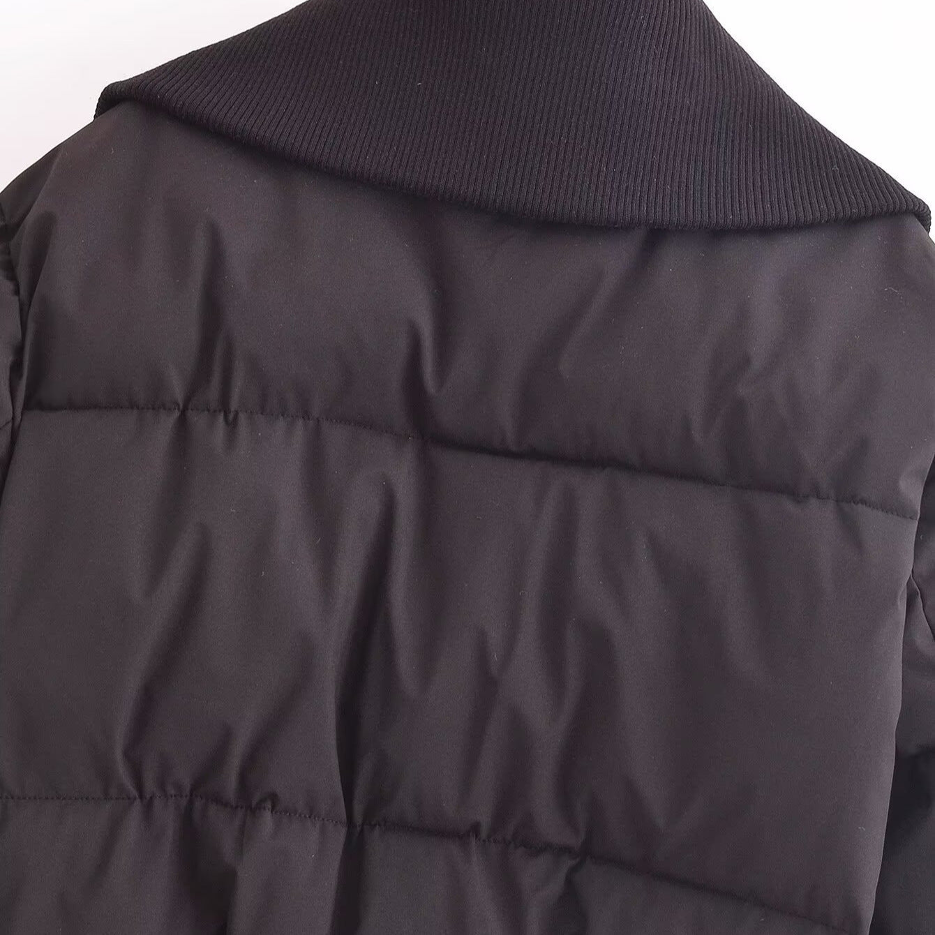 Gerippte Baumwoll-Steppjacke im Street-Style