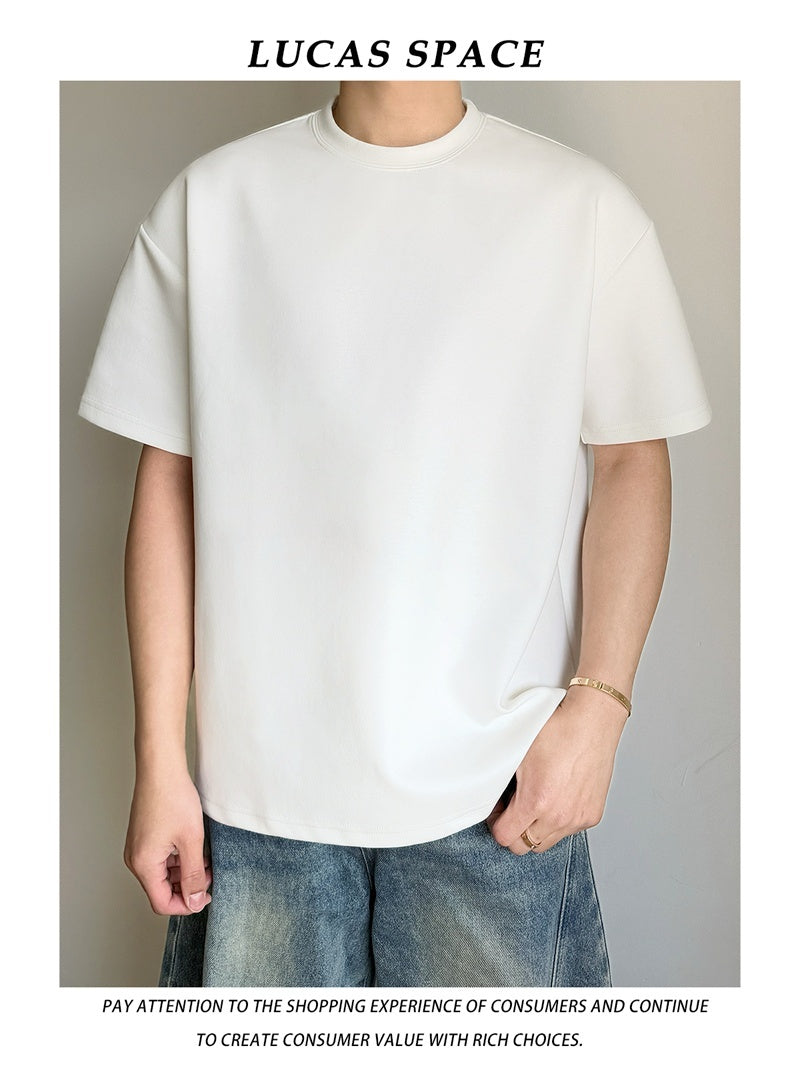 Weiten-schmeichelndes Crew-Neck T-Shirt