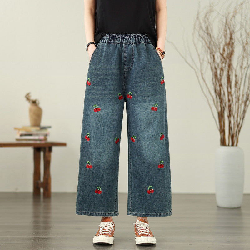 Stickerei Jeans mit Schmetterling