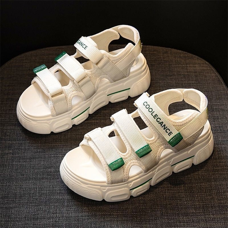 Flache sportliche Plattform-Sandalen – Bild 3 | LuxeStyle