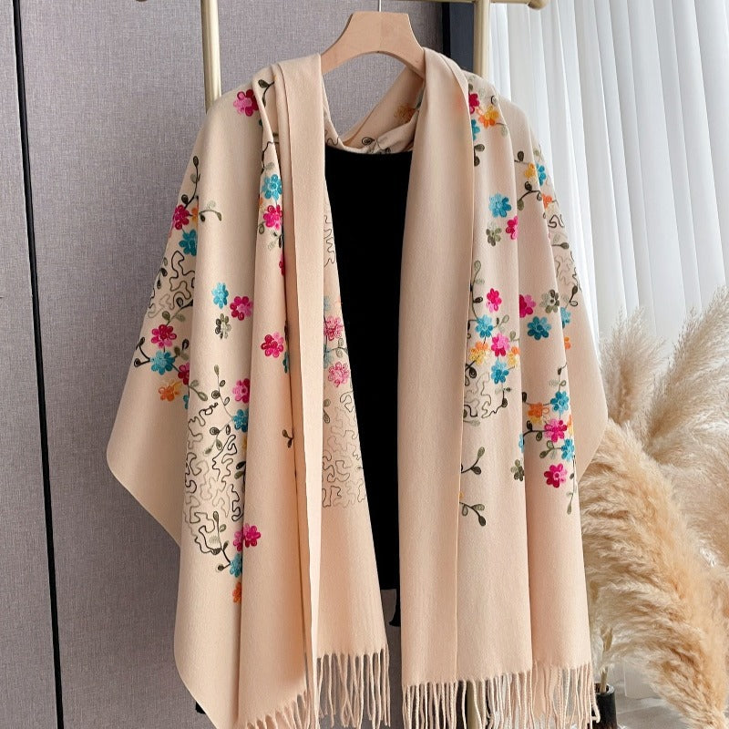 Langer Tassel-Schal aus Polyester, 200 × 70 cm – Bild 6 | LuxeStyle