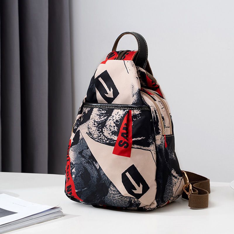 Kleiner Fashion Outdoor Rucksack für Frauen – Bild 4 | LuxeStyle