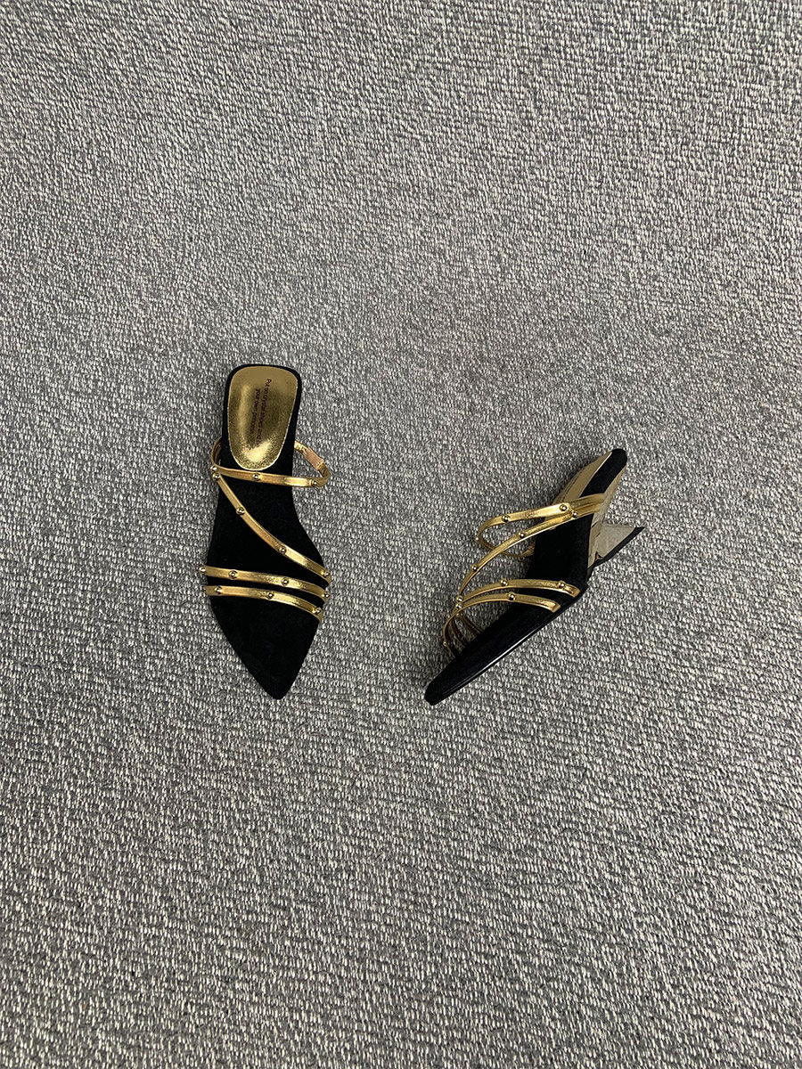 Sandalen mit Riemchen und Nieten, 5cm Keilabsatz