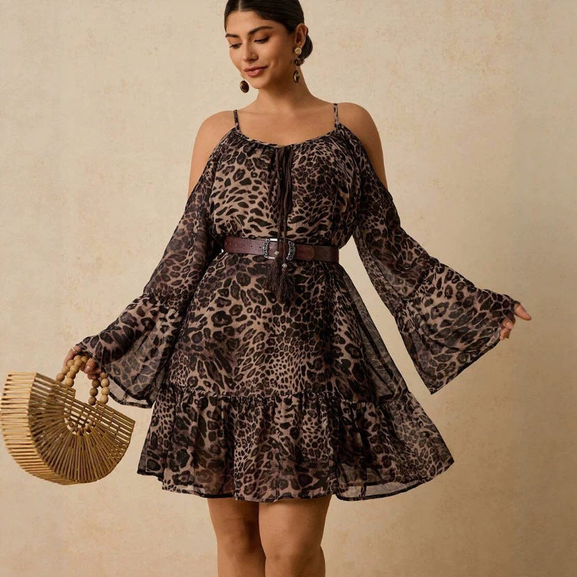 Gemustertes Langarmkleid mit Rundhalsausschnitt