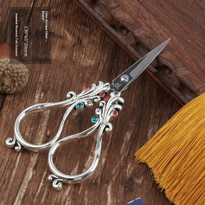 Retro Schere mit spitzer Klinge – Bild 2 | LuxeStyle