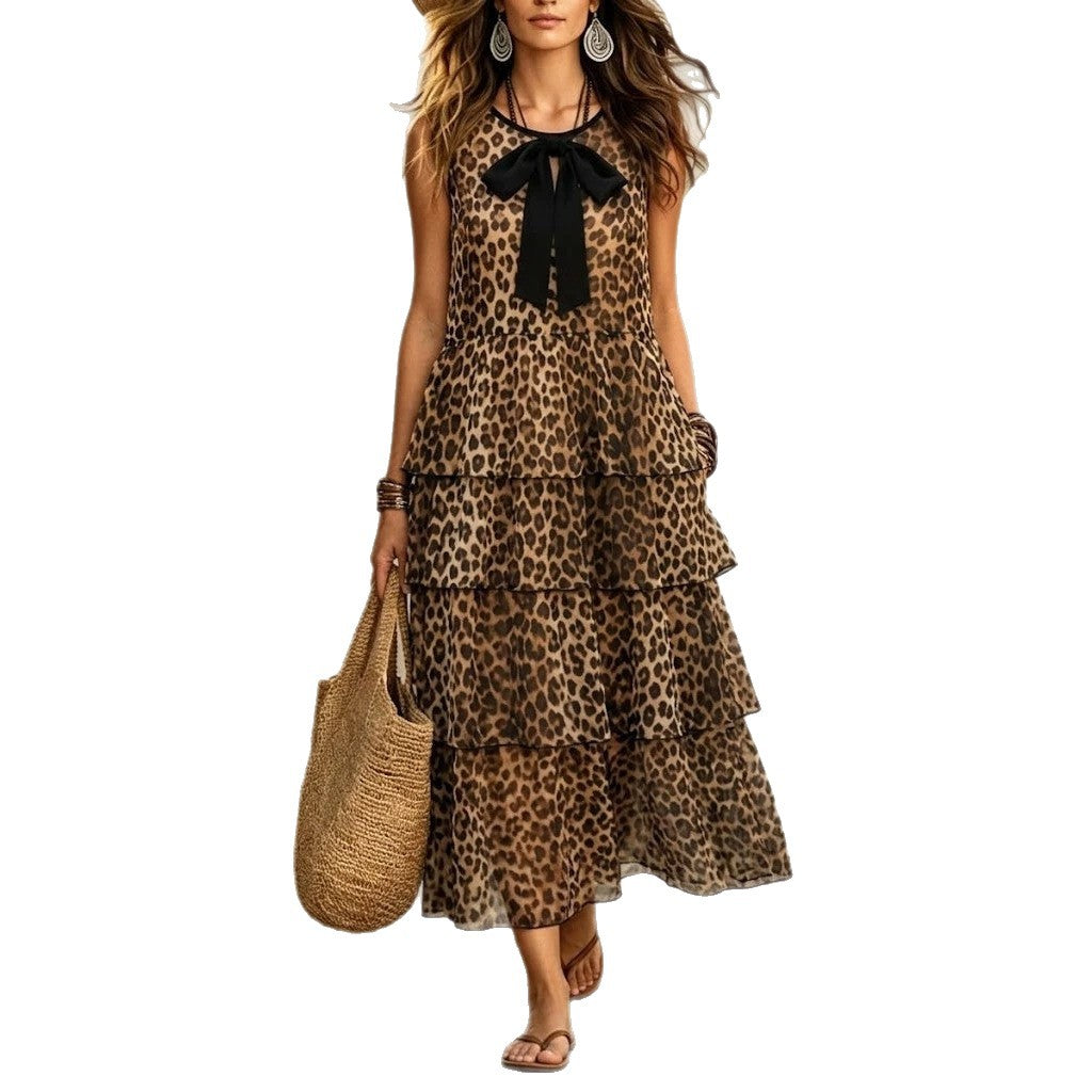 Mehrschichtiges Kleid mit Print und Schleife