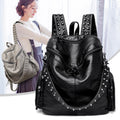 Rucksack mit Nieten und viel Stauraum
