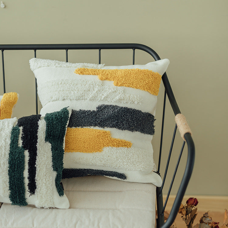 Geweebter Kissenbezug mit Tufting-Muster