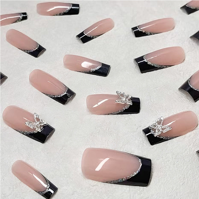 Schwarze Schmetterling-Nageldekoration