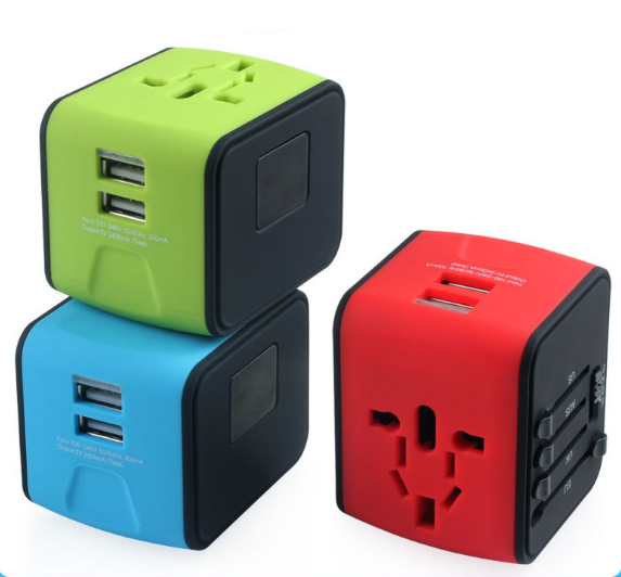 Multi-Funktions Reiseadapter mit Dual-USB-Charger – Bild 1 | LuxeStyle