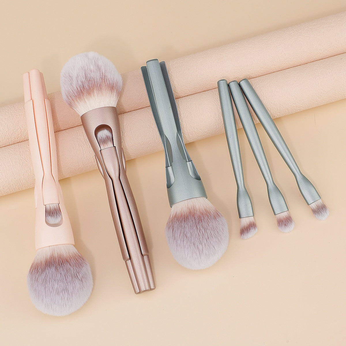 4-in-1 Magnetischer Make-up Pinsel
