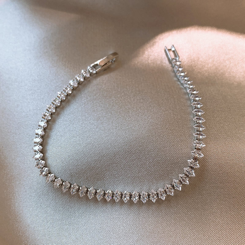 Chic Armband mit Zirkon-Schnalle – Bild 5 | LuxeStyle