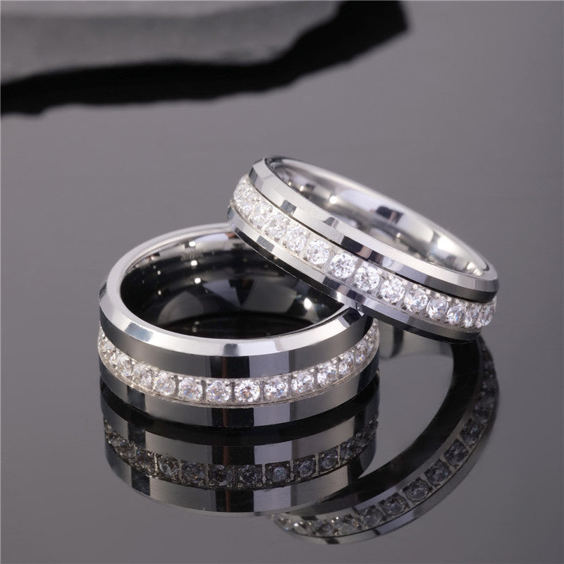 Goldfarbener Ring aus Wolframstahl mit Zirkonia – Bild 3 | LuxeStyle