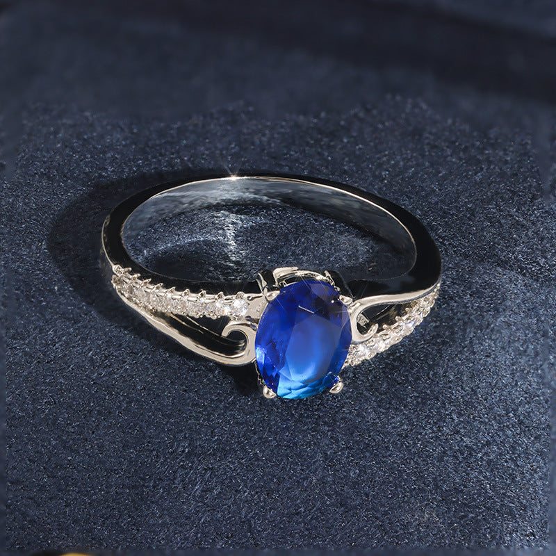 Ring Blauer Stein · elegant gefasst