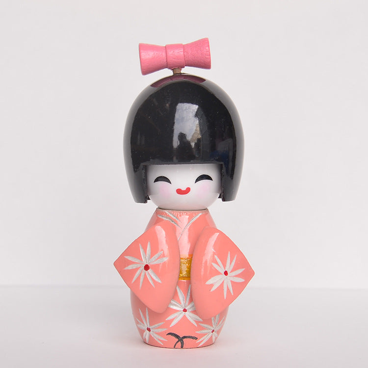 Kimono-Püppchen aus Birkenholz