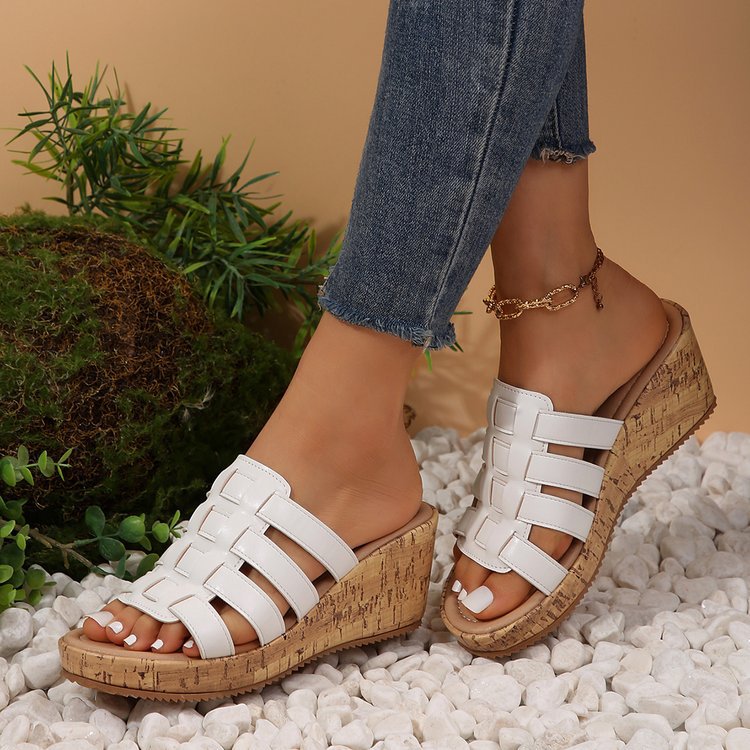 Keilabsatz-Sandalen im römischen Stil – Bild 3 | LuxeStyle