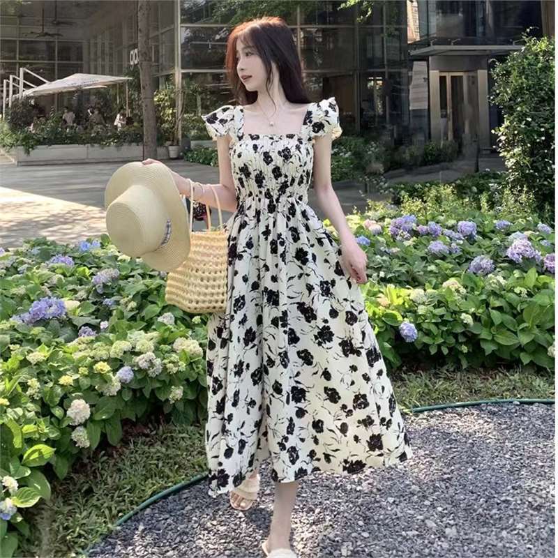 Elegantes geblümtes Minikleid im französischen Stil – Bild 3 | LuxeStyle