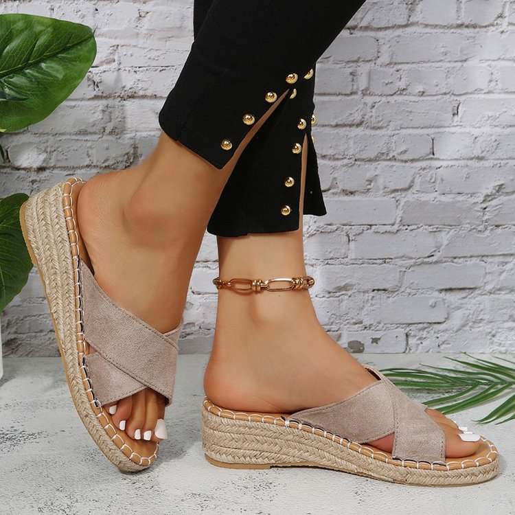 Sandalen mit runder Kappe und Hanfsohle – Bild 3 | LuxeStyle