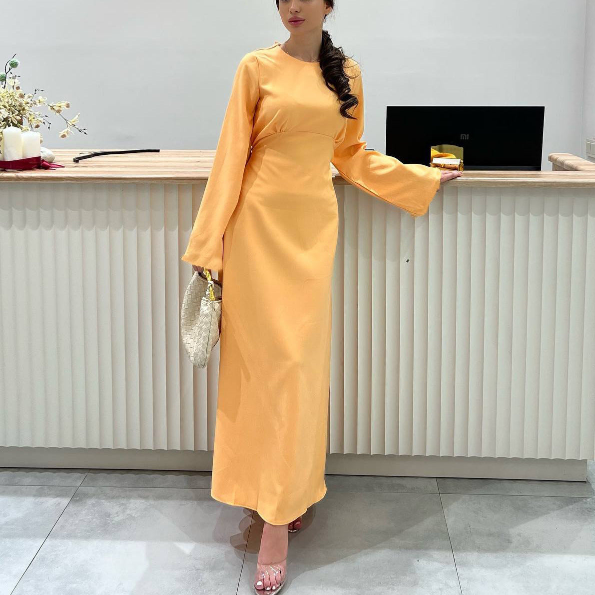 Figurbetonendes Maxi-Kleid mit langen Ärmeln | LuxeStyle