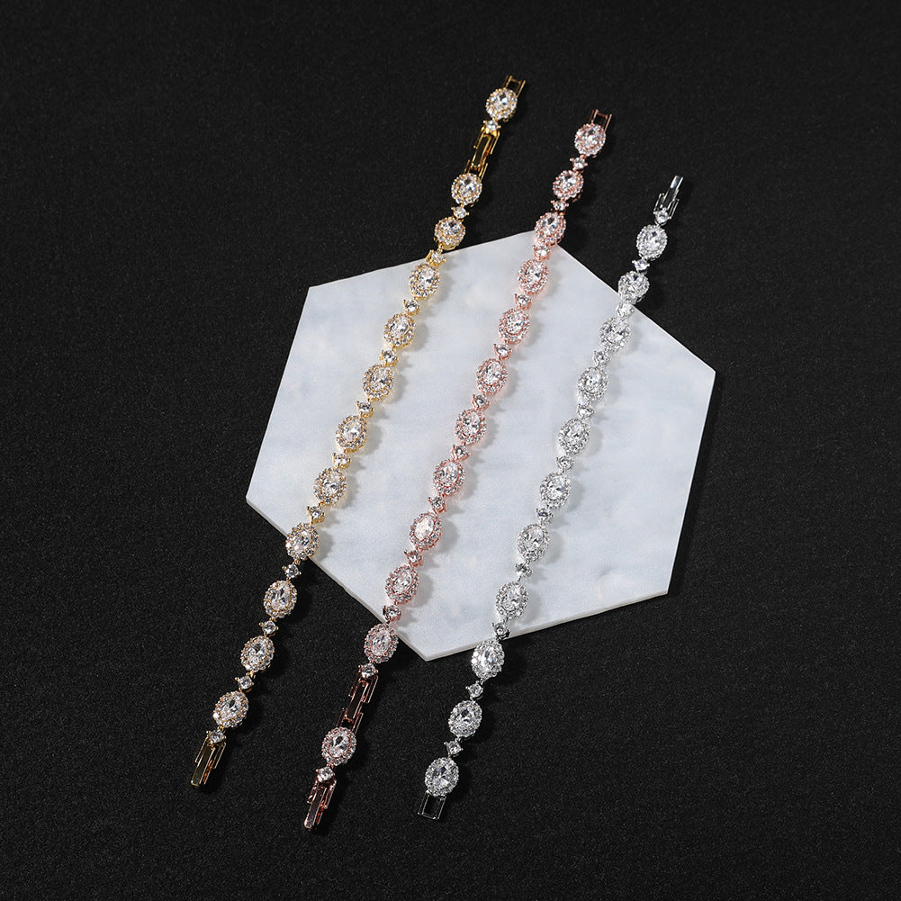 Personalisiertes ovales Zirkon-Armband mit Kupfer – Bild 5 | LuxeStyle