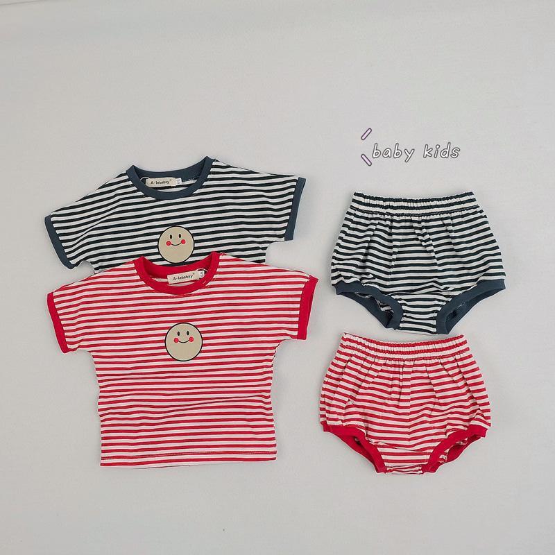 Gestreiftes T-Shirt und Shorts für Babys | LuxeStyle