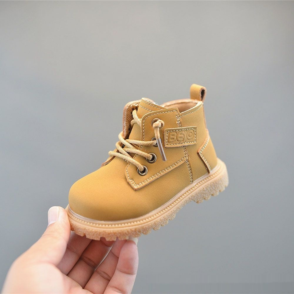Britische Stiefeletten für Kleinkinder – Bild 5 | LuxeStyle