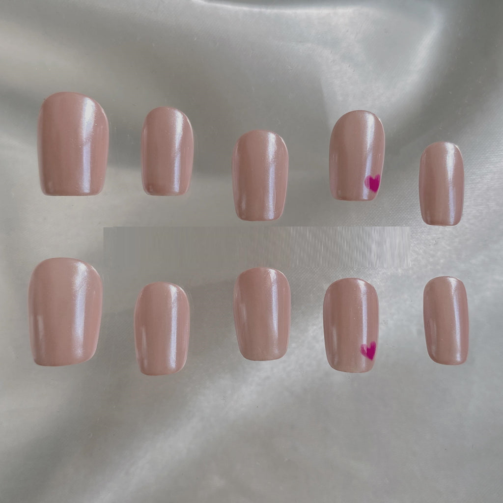 French Manicure im Nischen-Design – Bild 4 | LuxeStyle