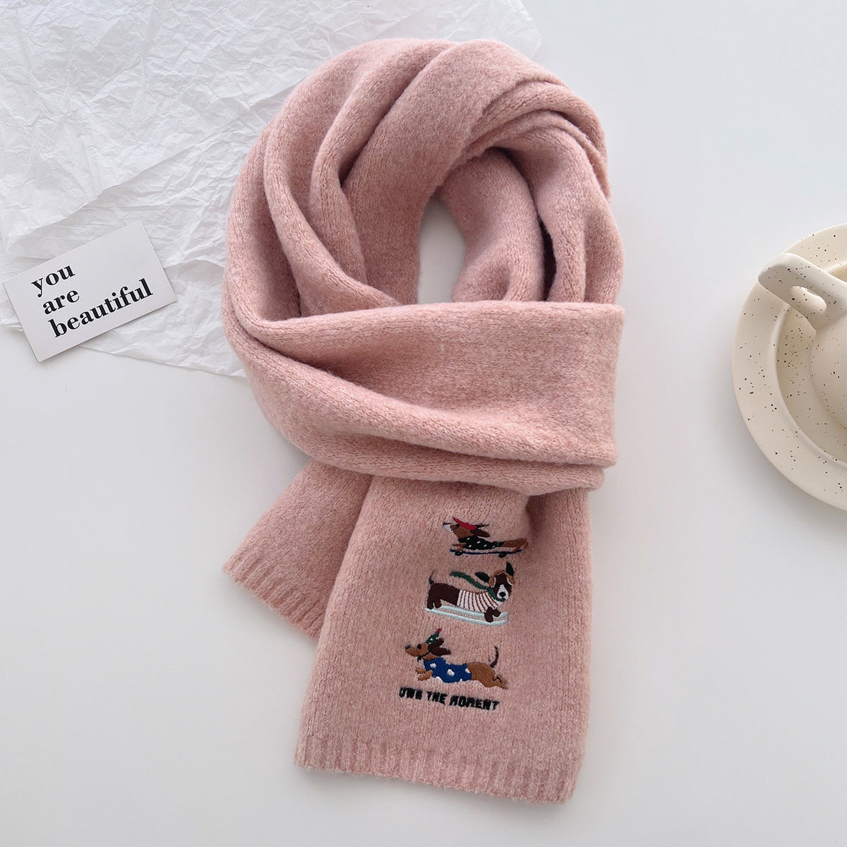 Wollschal mit Wursthunde-Print | LuxeStyle
