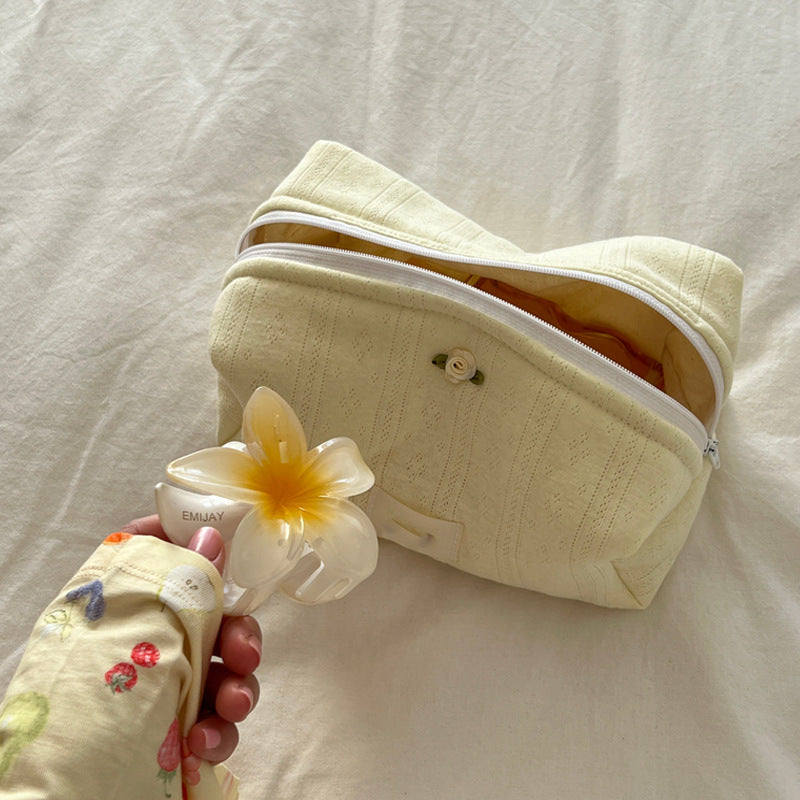 Kleine Reise-Kulturtasche für Kosmetik – Bild 10 | LuxeStyle