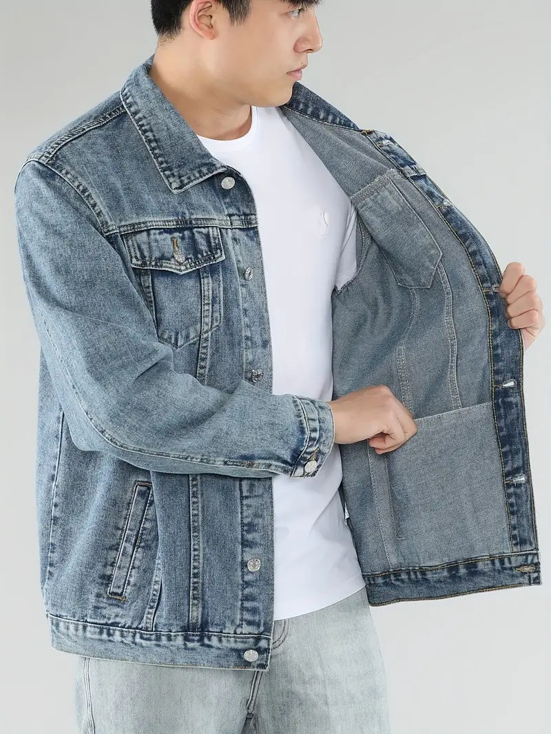 Gut sitzende Jeansjacke