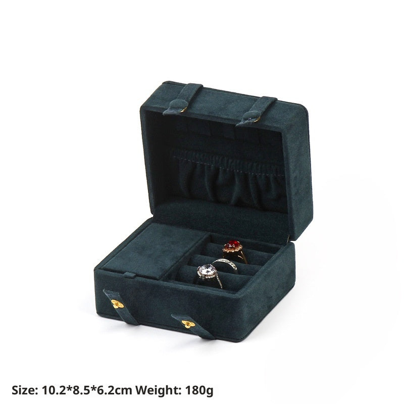 Reise-Schmuckbox aus Samt – Bild 5 | LuxeStyle