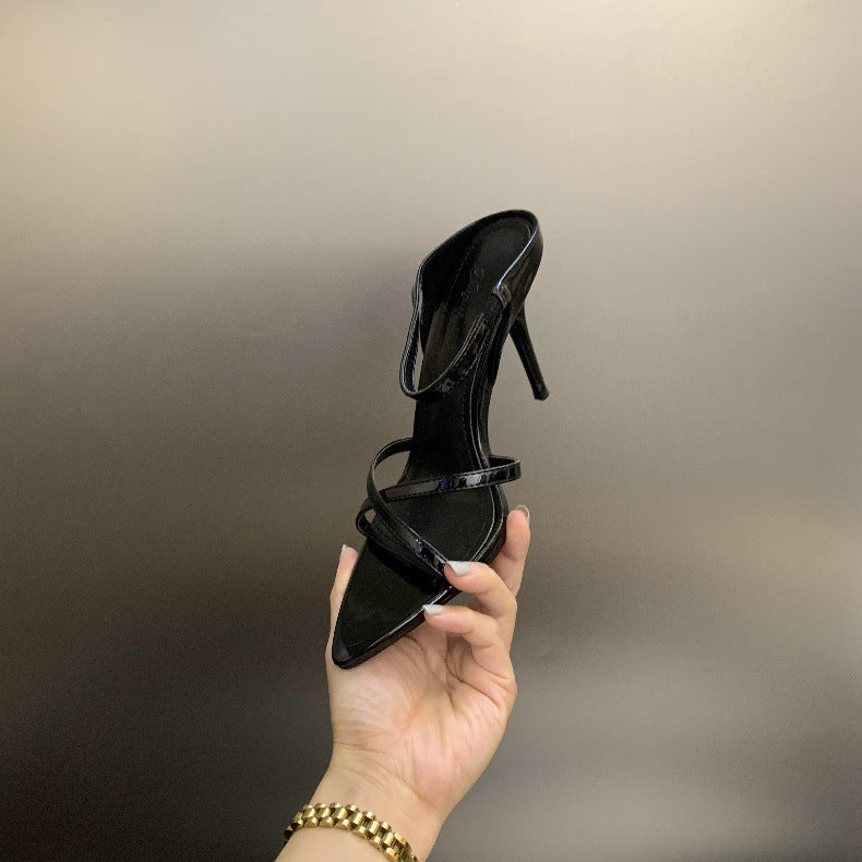 Weinrote Stiletto-Sandalen mit Fischmaul-Zehenpartie – Bild 3 | LuxeStyle
