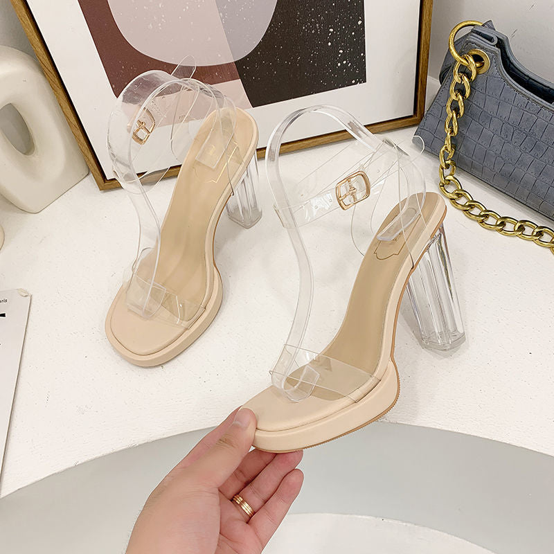 Sandalen mit transparentem Absatz – Bild 3 | LuxeStyle