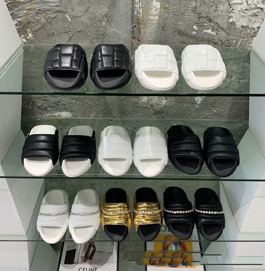 Bequeme Zehensteg-Sandalen mit dicker Sohle – Bild 13 | LuxeStyle
