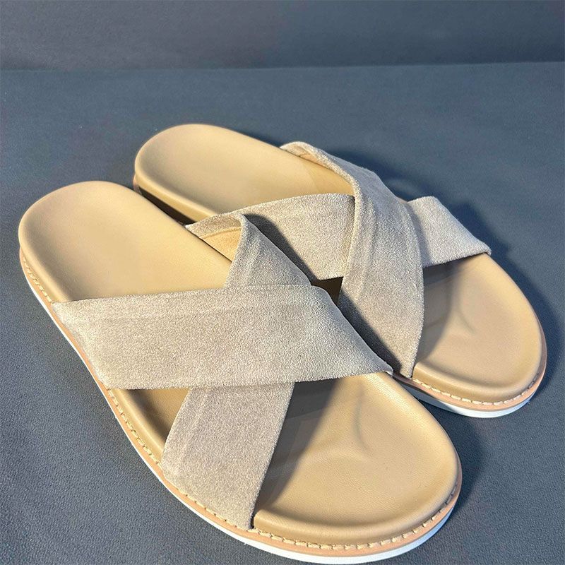 Freizeit-Slipper aus Veloursleder