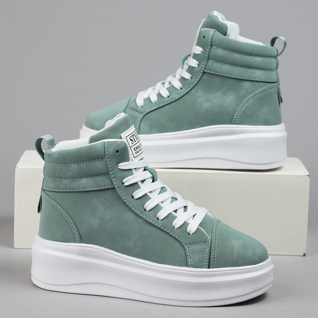 Hohe Sneaker