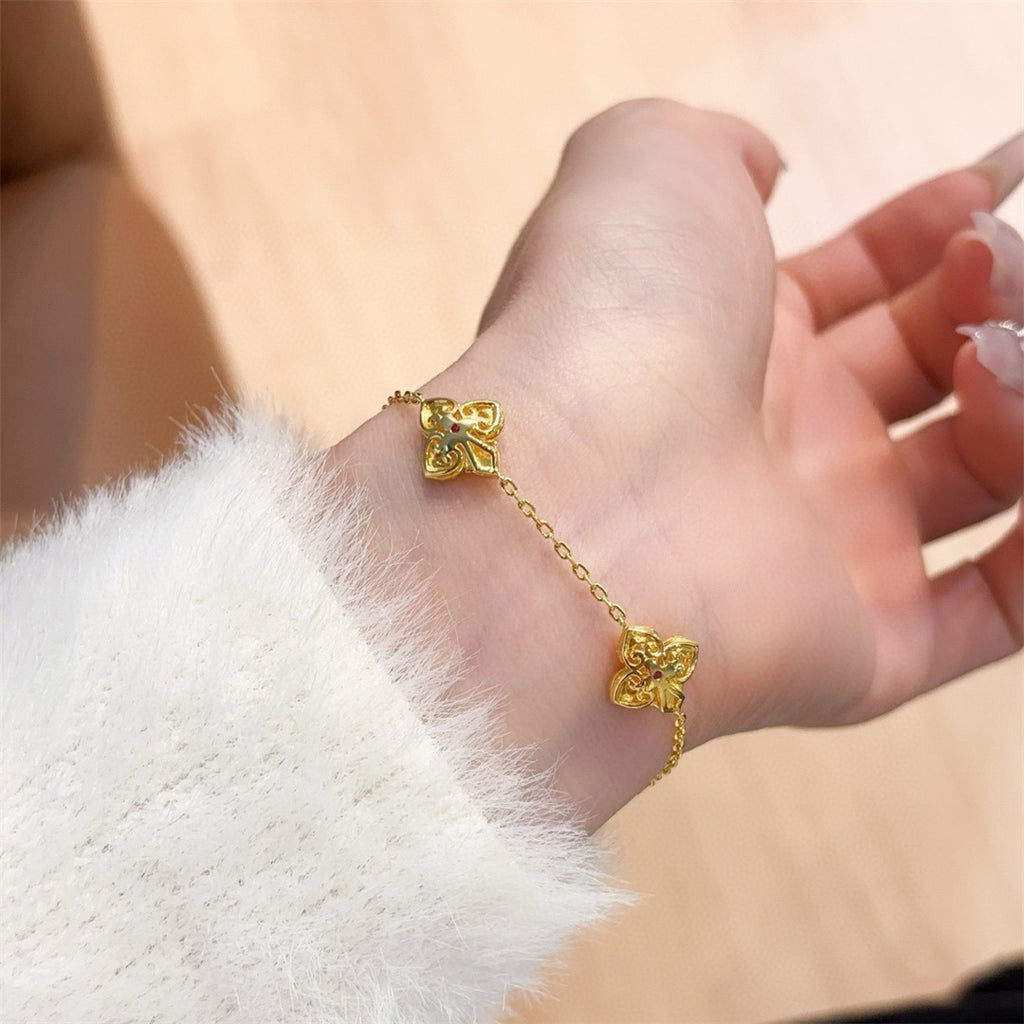 Retro Armband mit Pflaumenblüten-Design