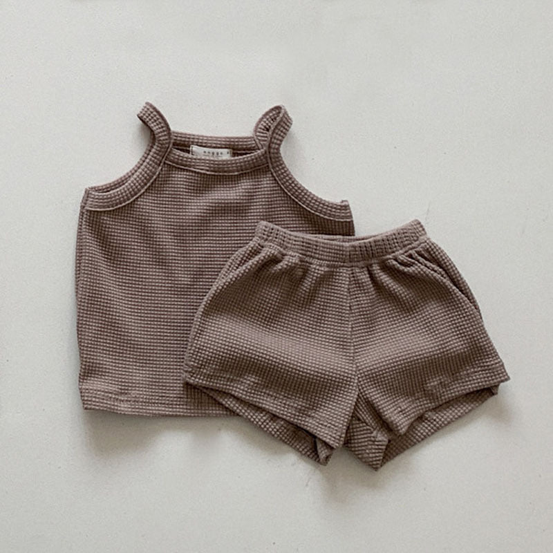 Baby-Strampler aus Waffelpiqué – Ärmellos – Bild 10 | LuxeStyle