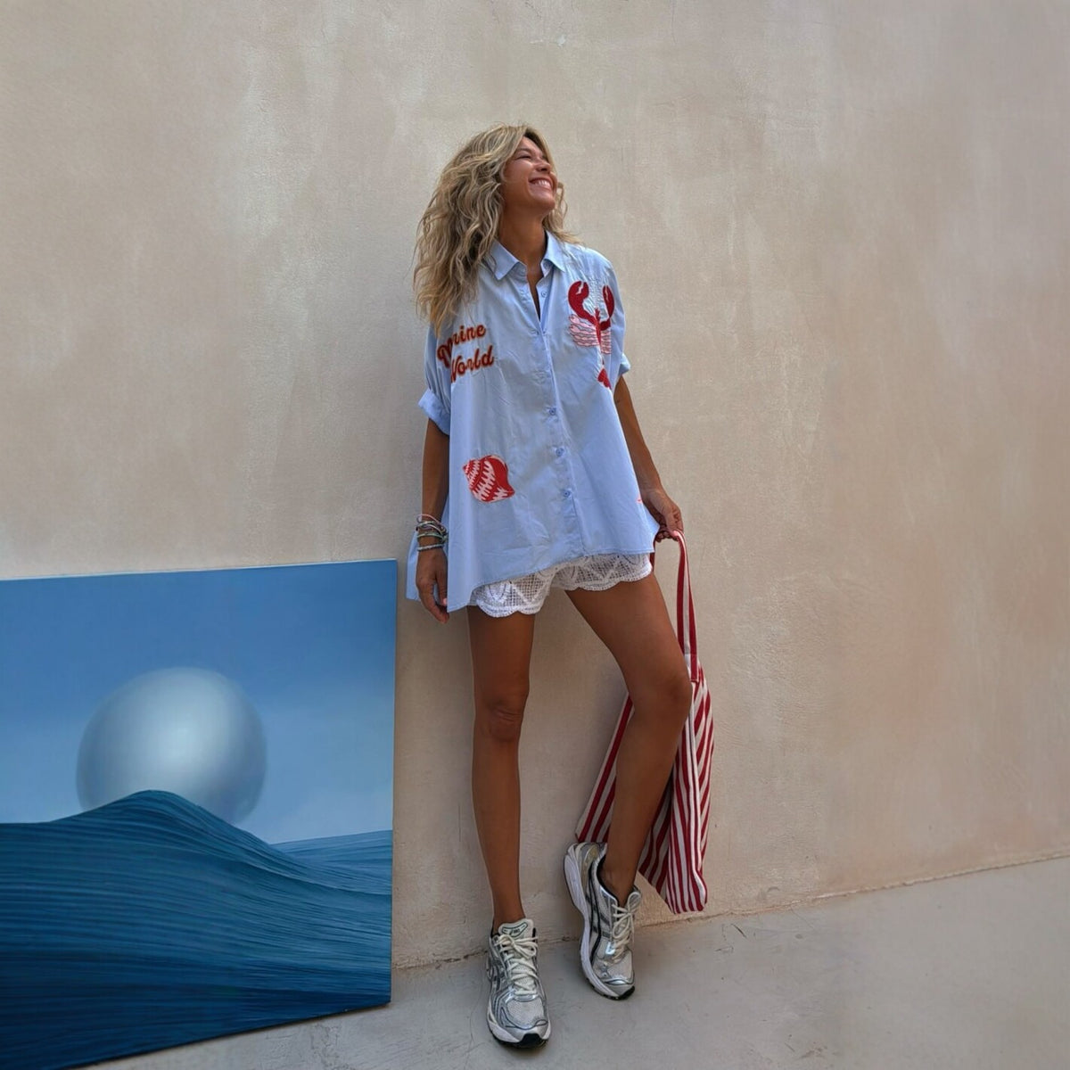 Leichtblaue Shirtbluse mit Tierdruck – Bild 3 | LuxeStyle