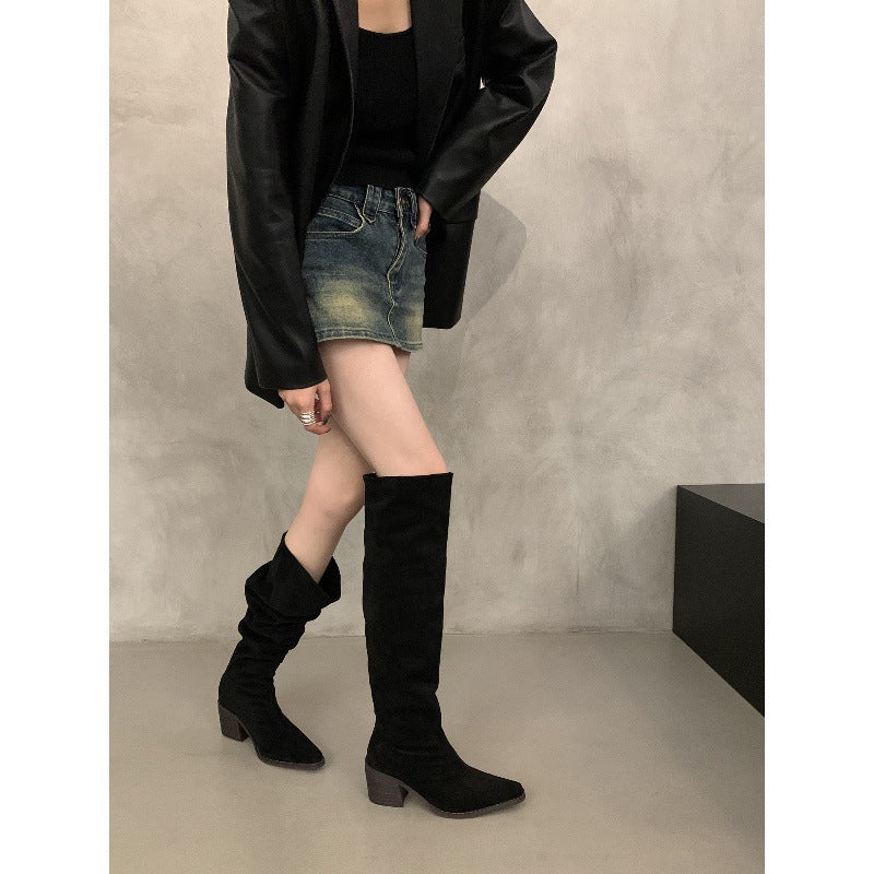 Kniehohe Reitstiefel mit Samtfutter