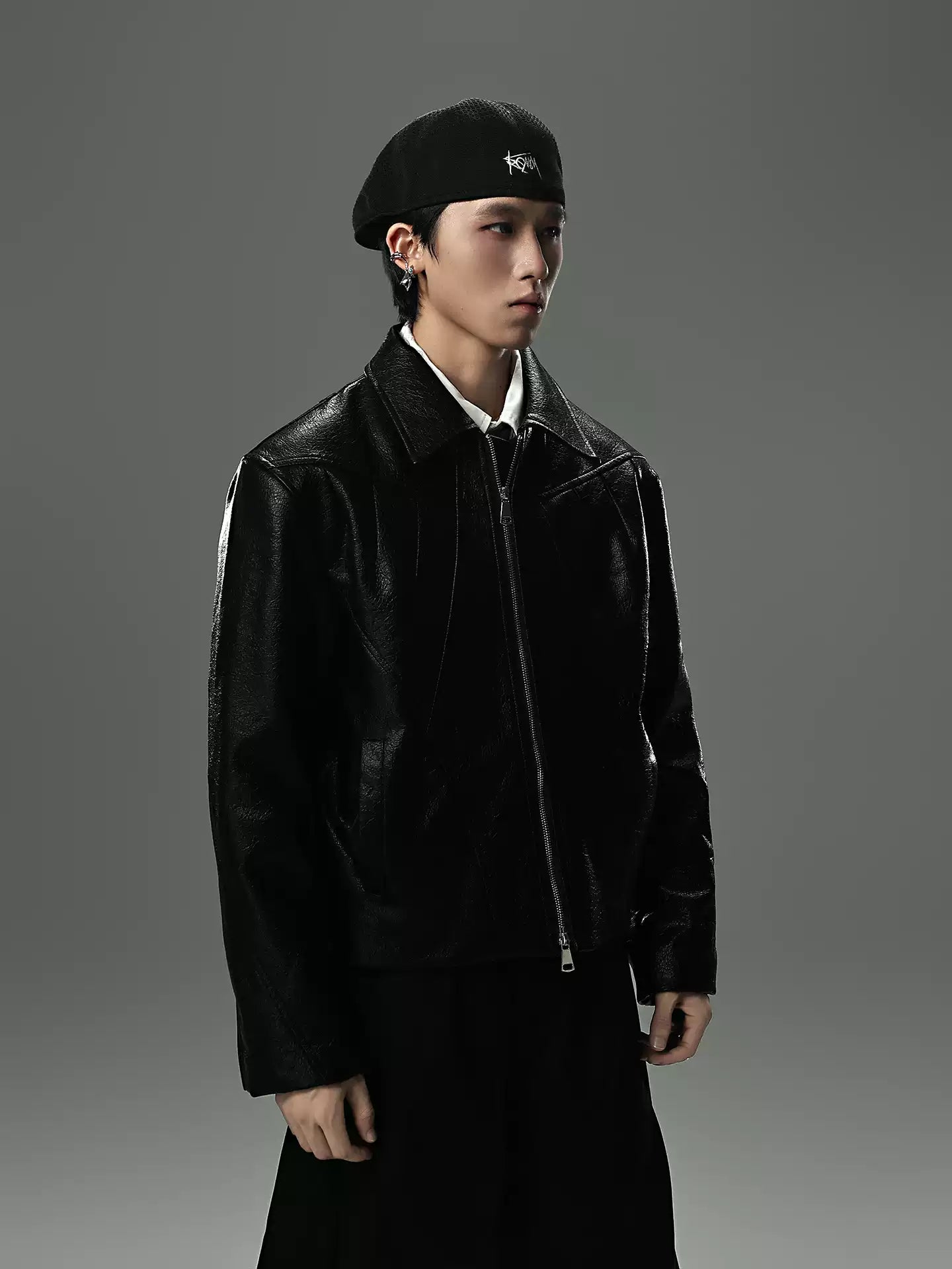 Kurze Lederjacke im American Style