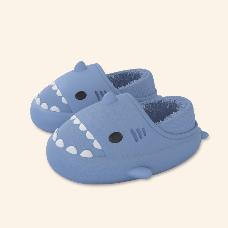 3D Cartoon Hai EVA Kinder Badeschuhe – Bild 6 | LuxeStyle