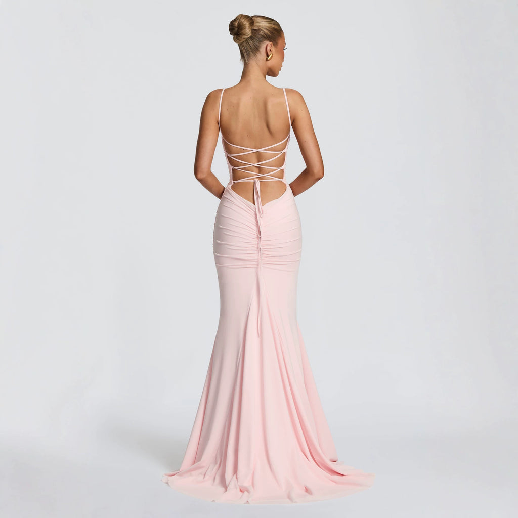 Figurbetontes Etui-Abendkleid mit Rückenschnürung