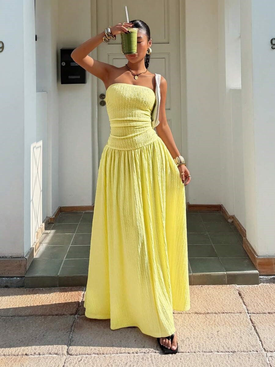 Elegantes trägerloses A-Linien-Kleid