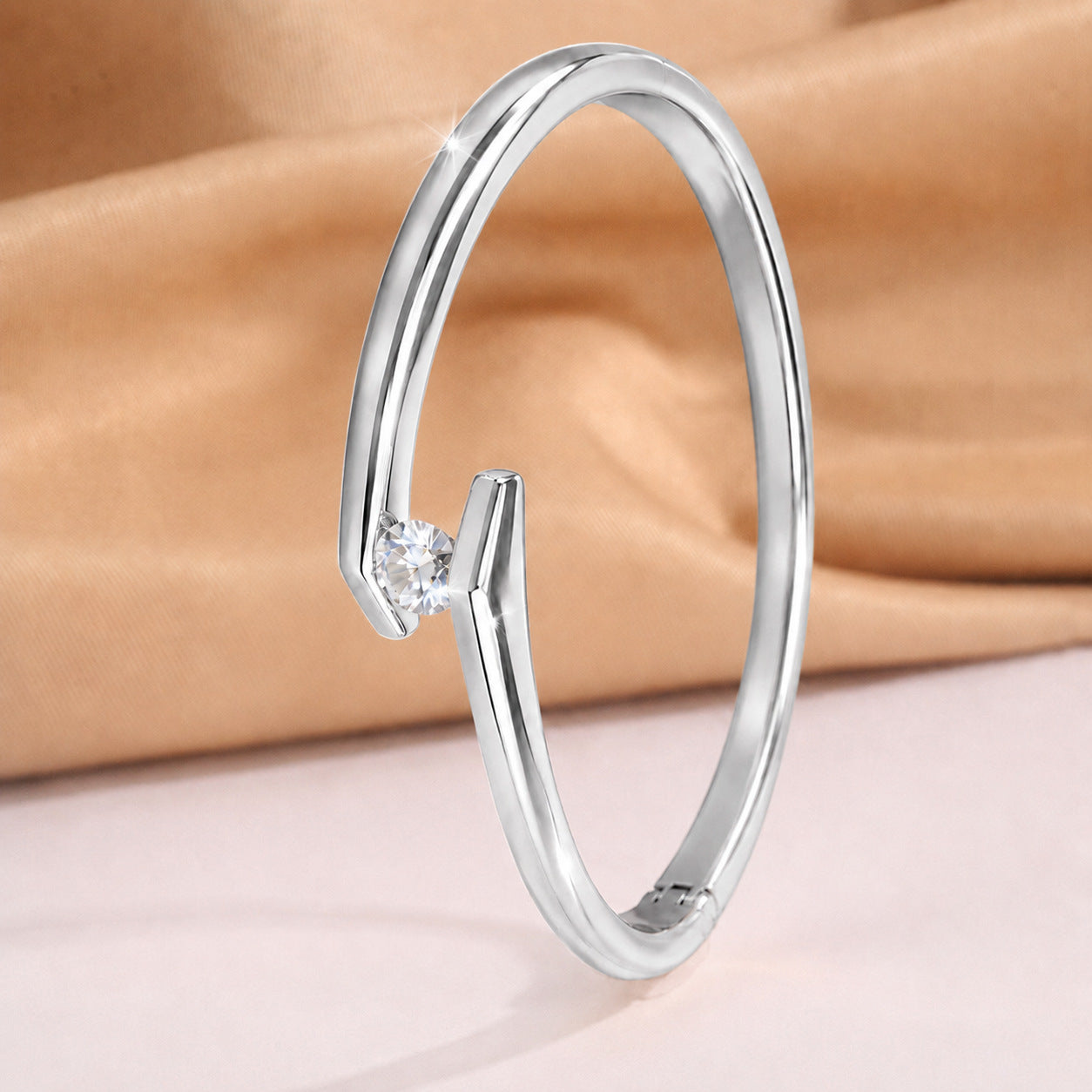 Minimalistisches Armband mit Einzelstein