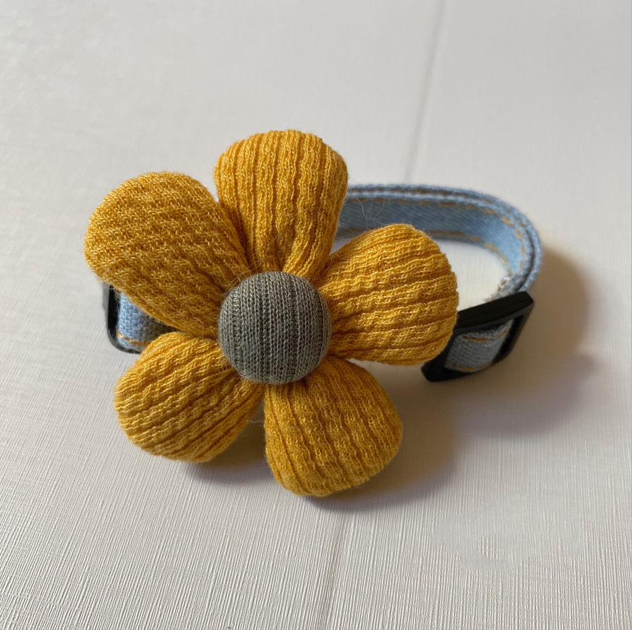 Halsband mit Blumen-Fliege für Katzen – Bild 2 | LuxeStyle