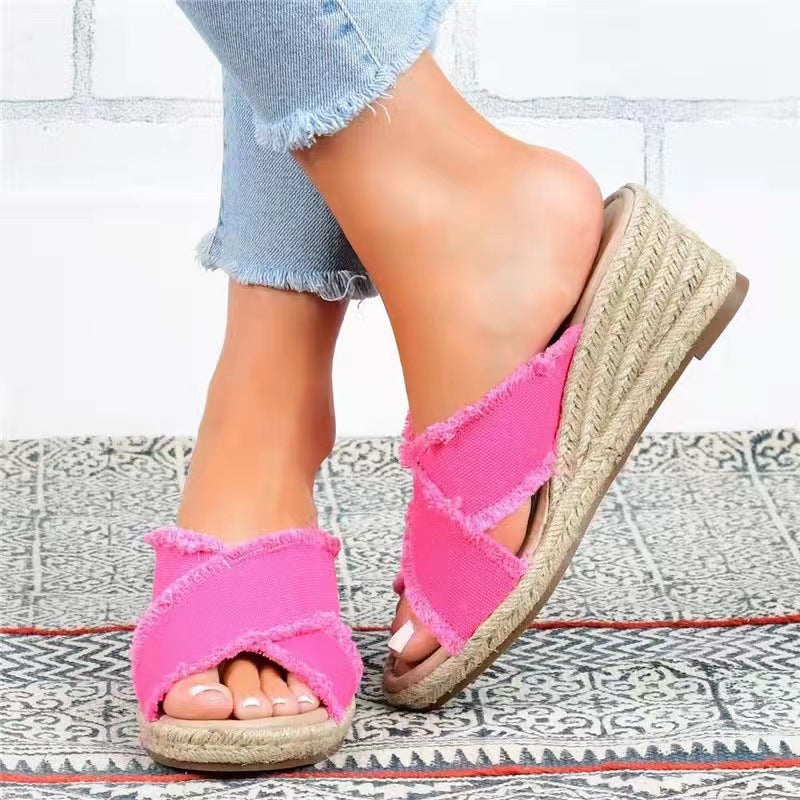 Weite Espadrille‑Sandalen mit Querband – Bild 2 | LuxeStyle