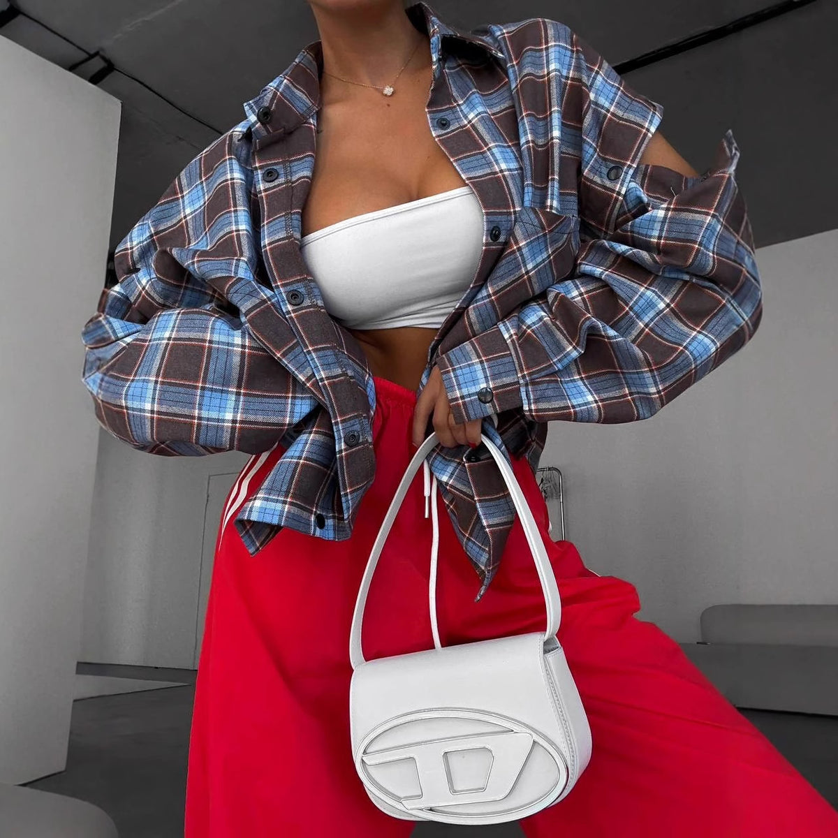 Retro Plaid Shirt mit langen Ärmeln und grossen Taschen – Bild 2 | LuxeStyle