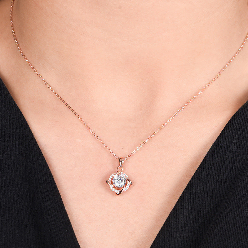 Moissanite Halskette mit Twist-Anhänger